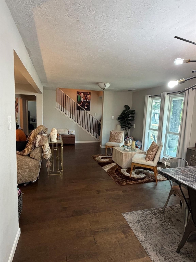 8044 Woodhue Circle - Photo 2