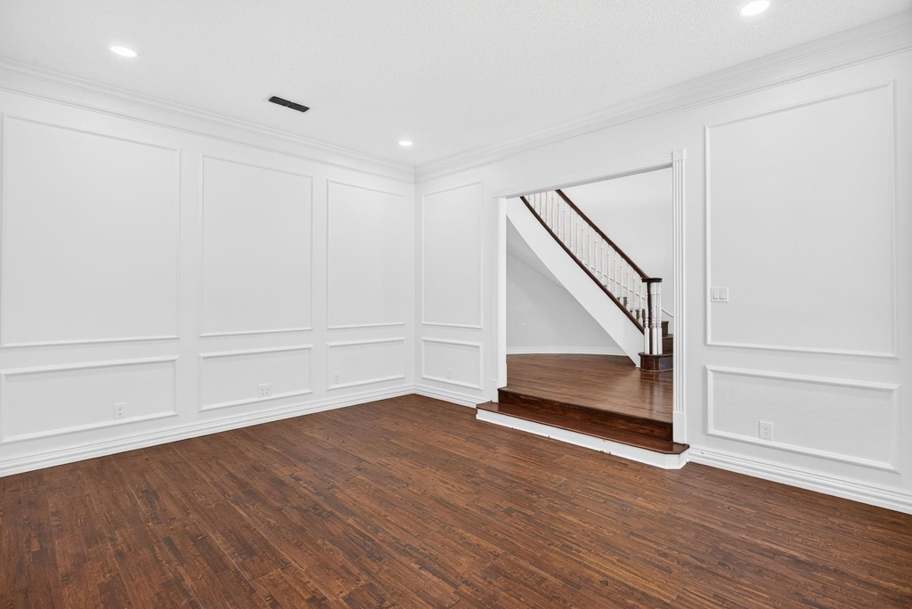 3403 Crossgate Circle S - Photo 3