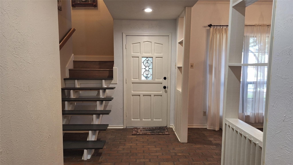 2022 Brookside Drive - Photo 1
