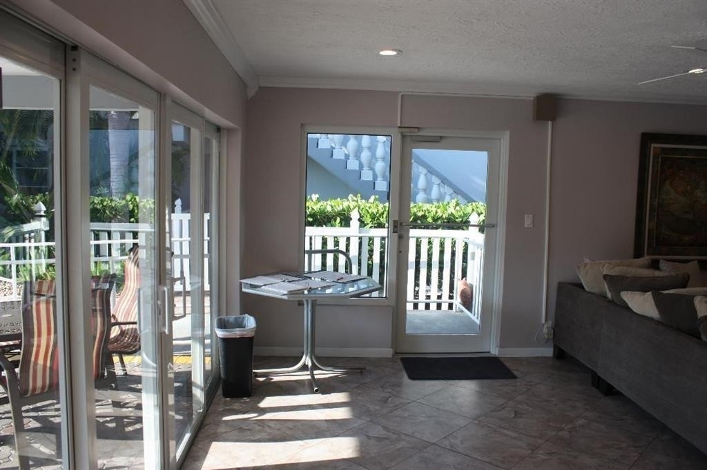 669 W Oakland Park Boulevard W - Photo 16