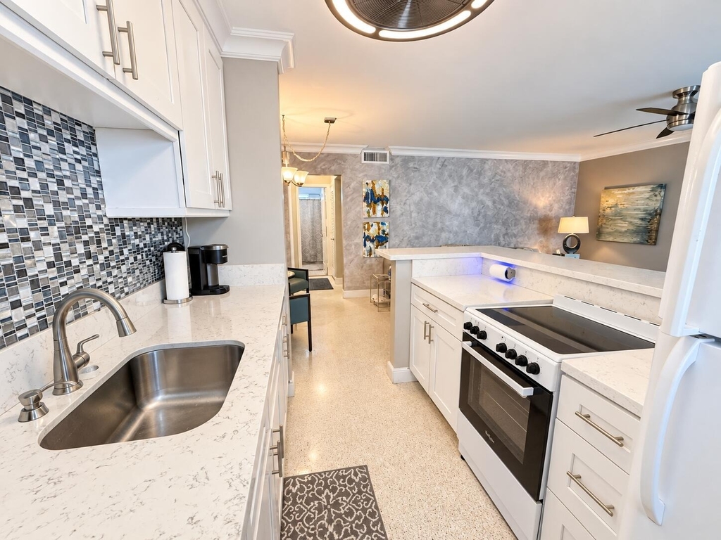 4541 N Ocean Drive - Photo 4