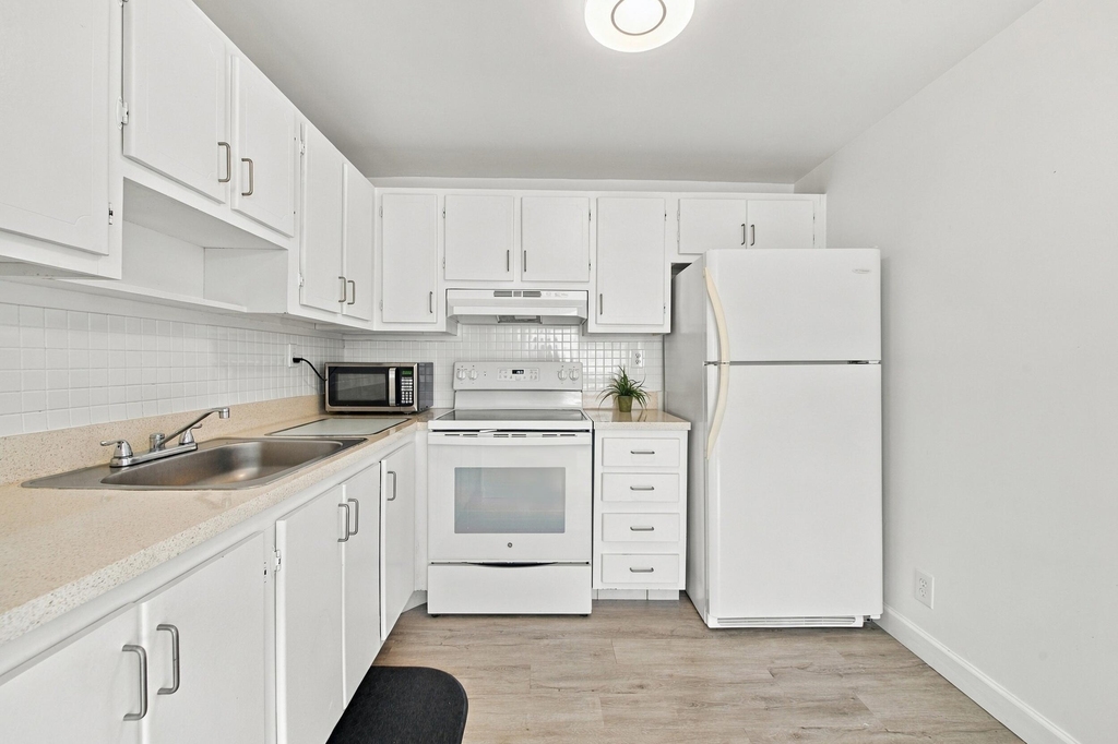 809 Flanders Q - Photo 11