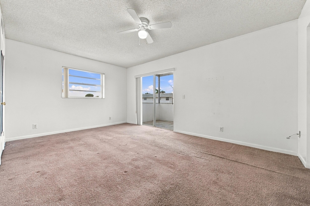 809 Flanders Q - Photo 16