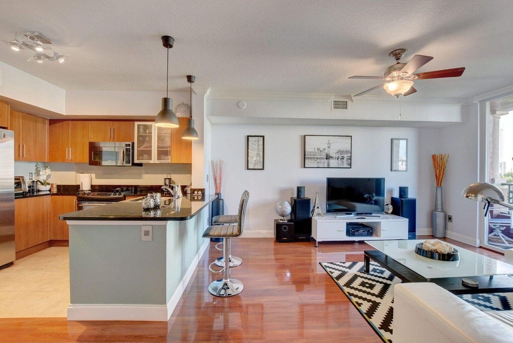 600 S Dixie Highway - Photo 1
