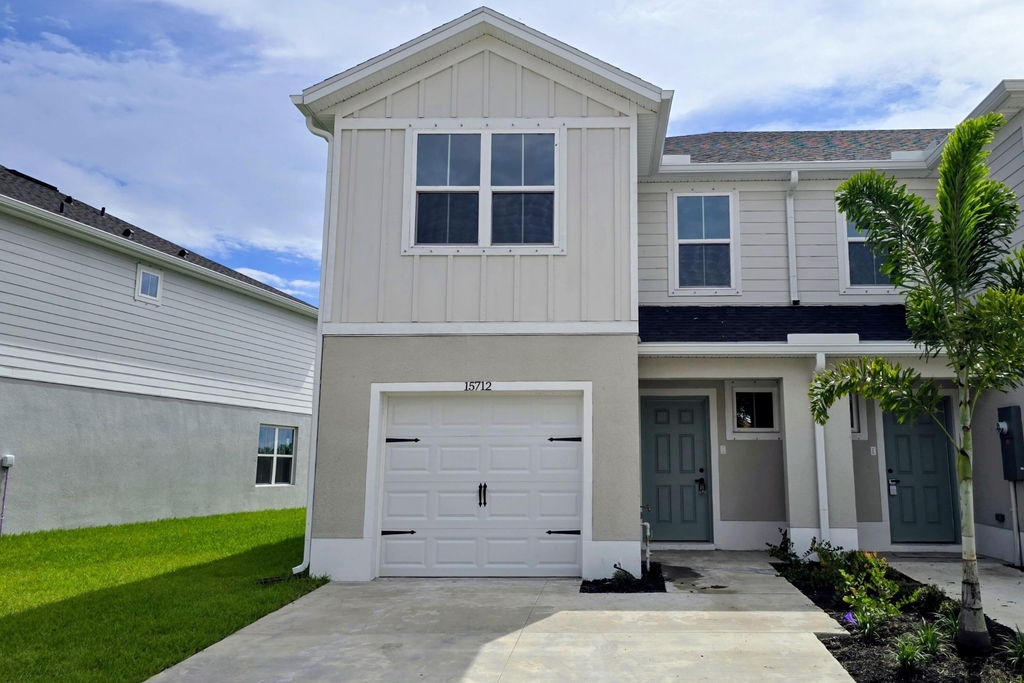 15712 Sw Seasons Street - Photo 0