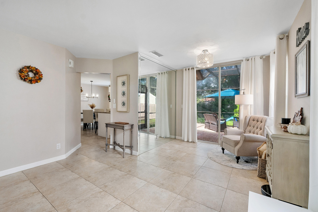 10961 Nw 12th Drive - Photo 8