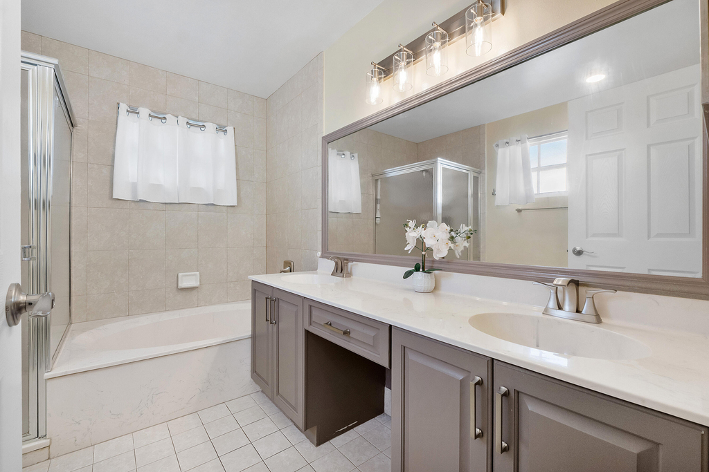 10961 Nw 12th Drive - Photo 19