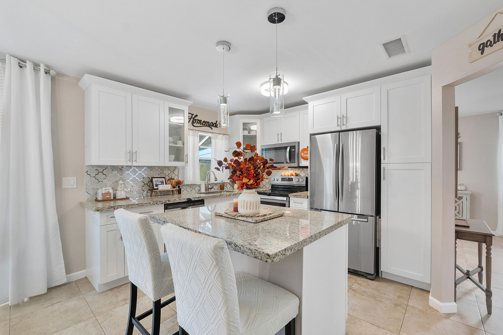 10961 Nw 12th Drive - Photo 12