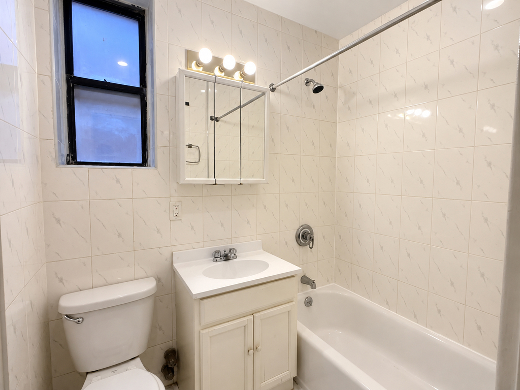 West 152nd Street - Photo 2