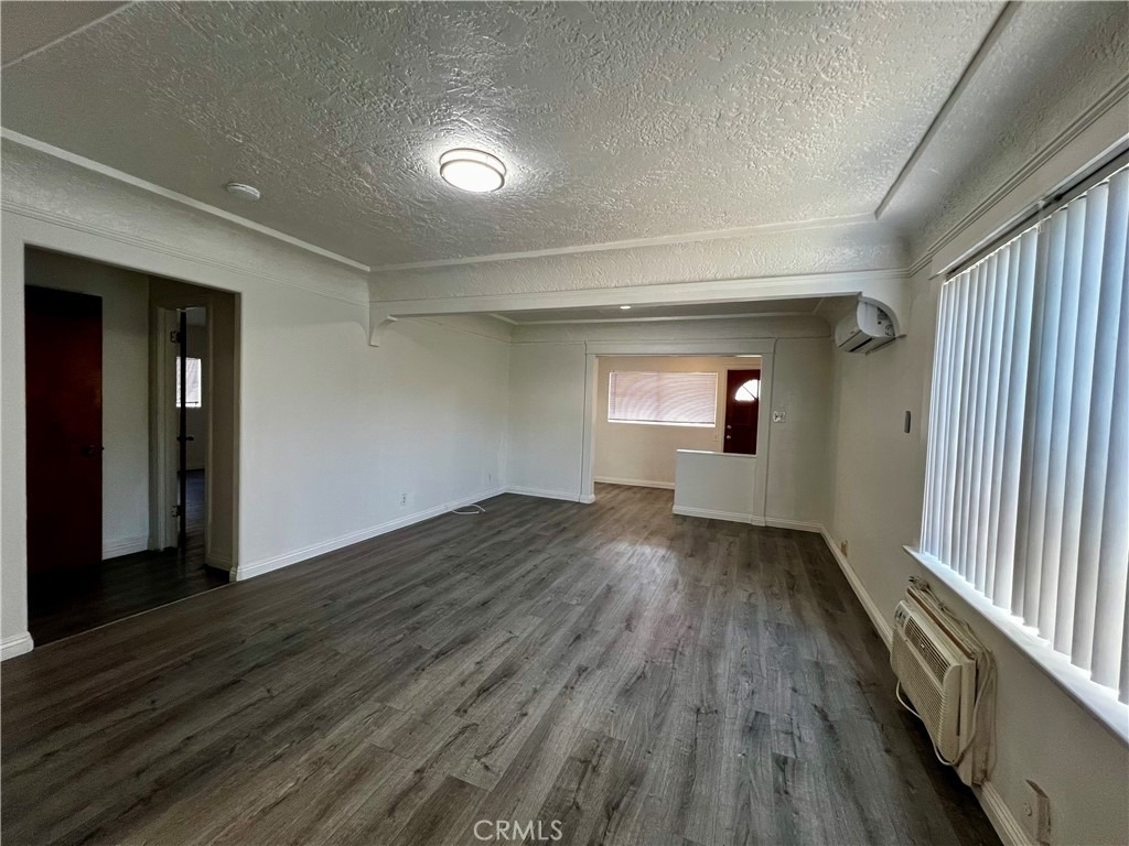 408 W Cleveland Avenue - Photo 2