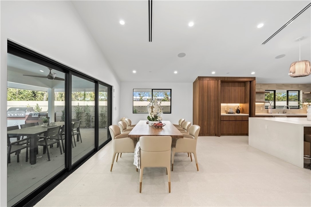 16105 Clear Oak Drive - Photo 7