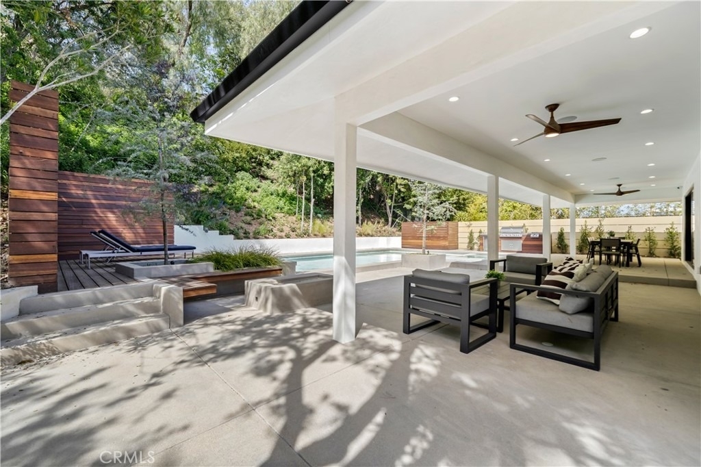 16105 Clear Oak Drive - Photo 33