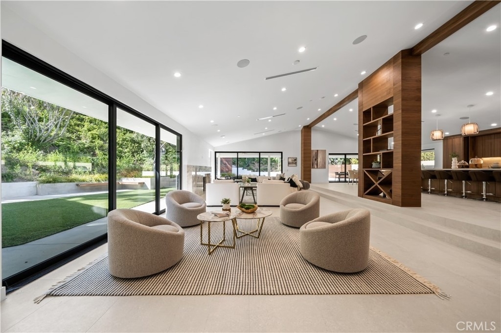 16105 Clear Oak Drive - Photo 3