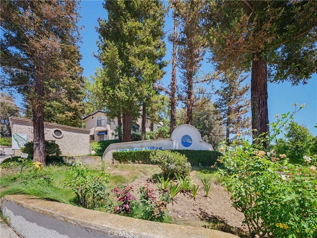 5738 Skyview Way - Photo 3
