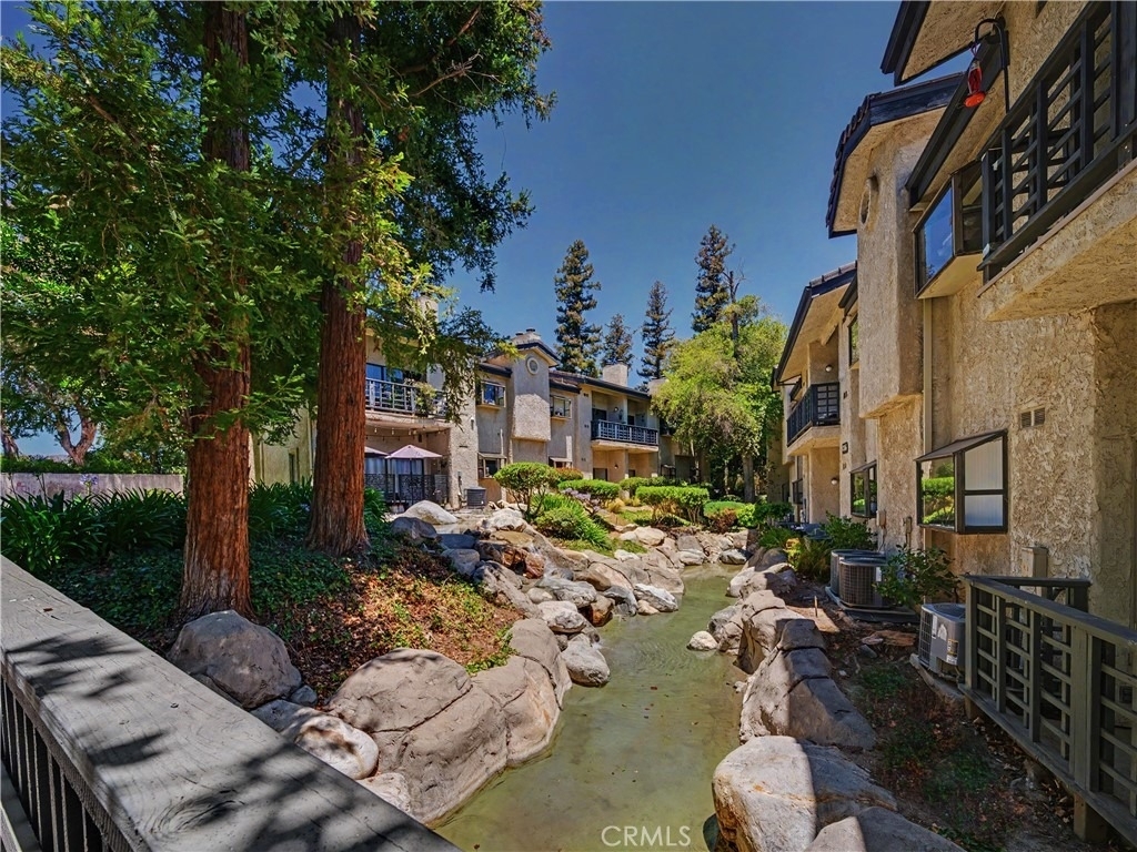 5738 Skyview Way - Photo 0