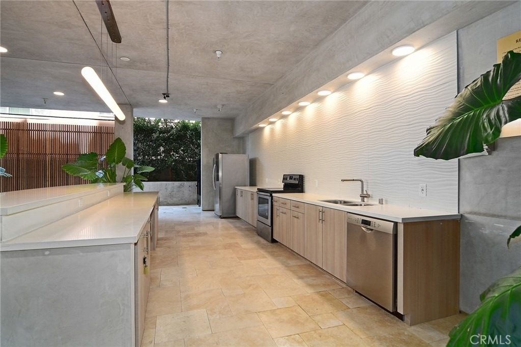 124 W Colorado - Photo 30