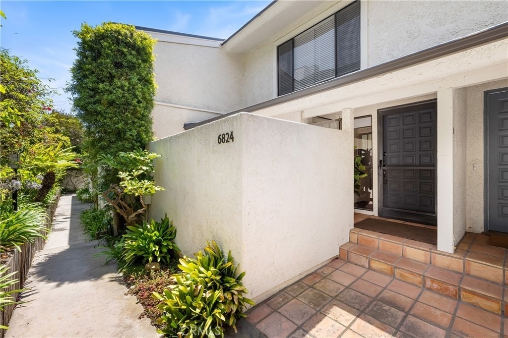6824 Las Olas - Photo 3