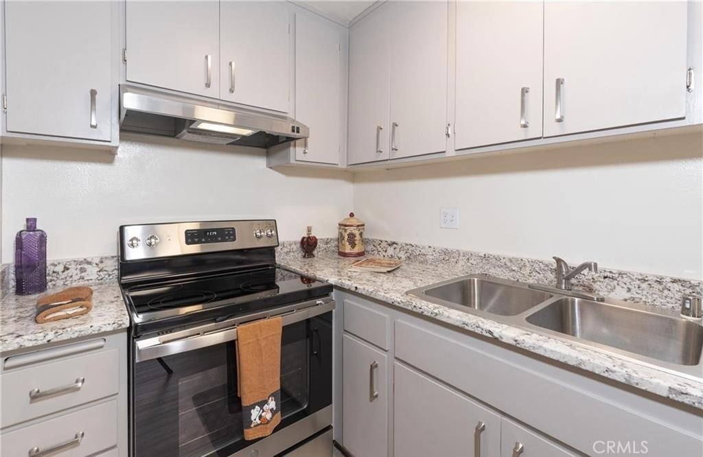 7301 Lennox Avenue - Photo 8