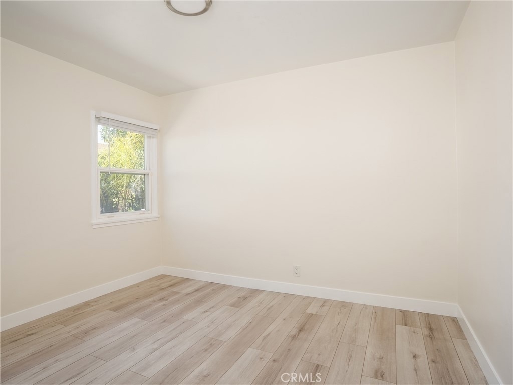 529 E Walnut Avenue - Photo 13