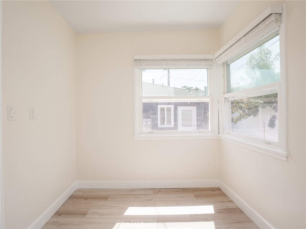 529 E Walnut Avenue - Photo 24