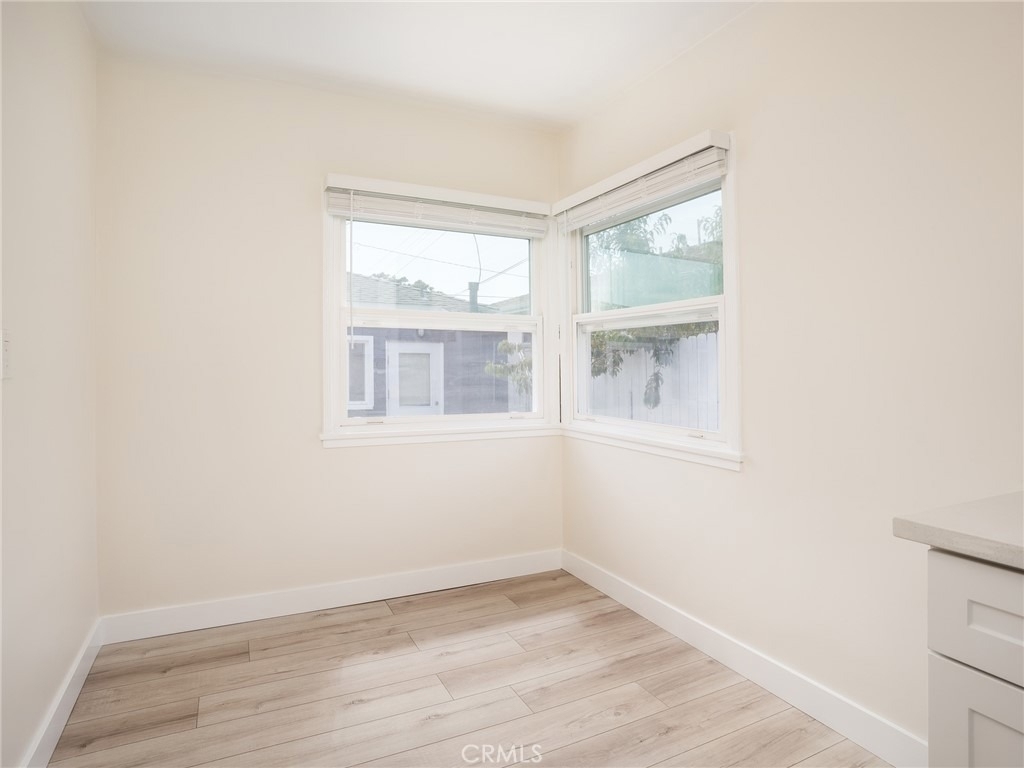 529 E Walnut Avenue - Photo 7