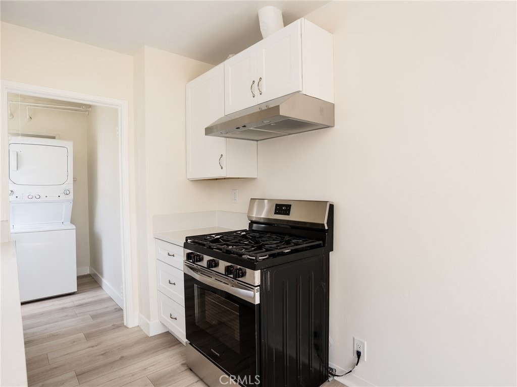 529 E Walnut Avenue - Photo 10