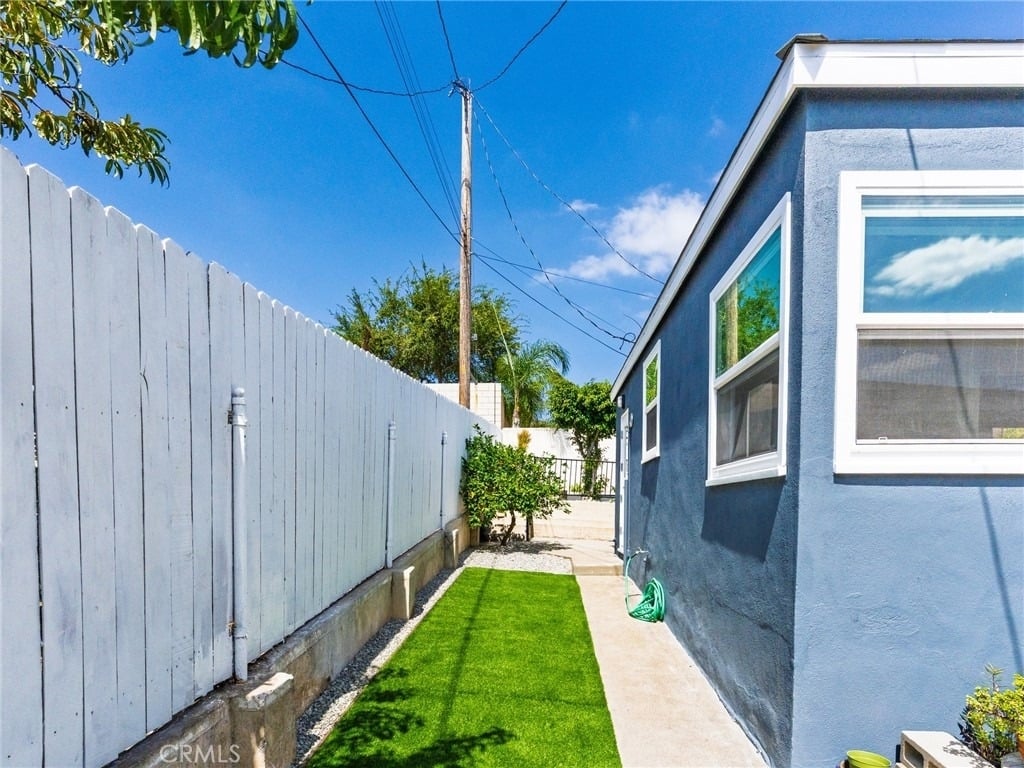 529 E Walnut Avenue - Photo 20