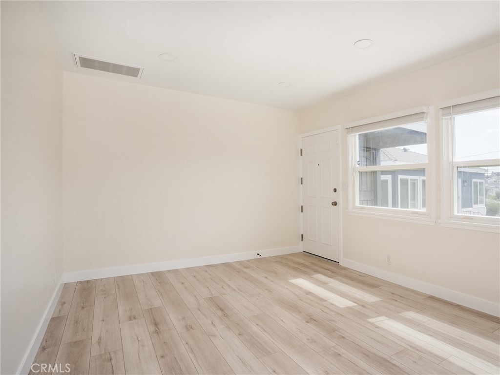 529 E Walnut Avenue - Photo 23