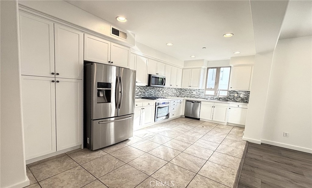 5510 W 149th Place - Photo 7