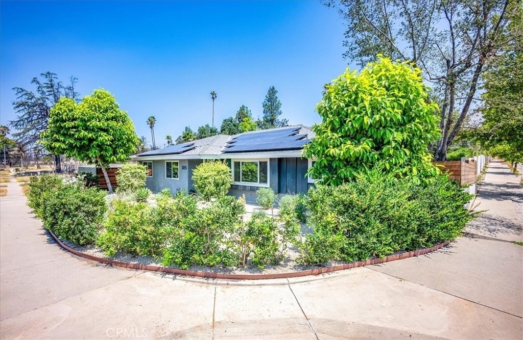 385 E Mendocino Street - Photo 1