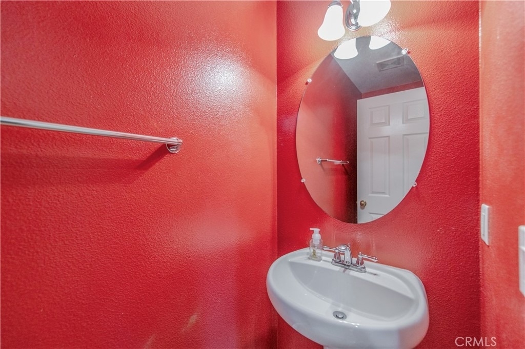 23 Willowdale - Photo 12
