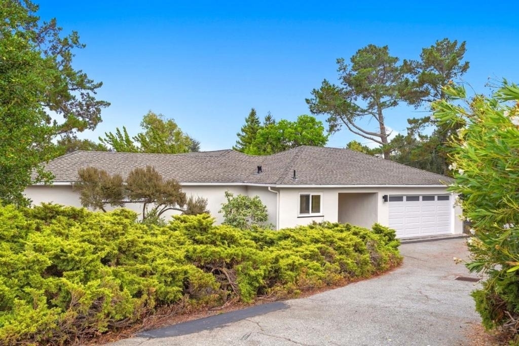 1061 Parrott Drive - Photo 3