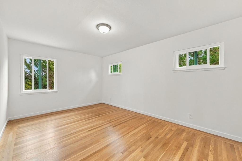 1061 Parrott Drive - Photo 16