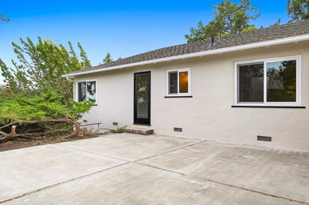 1061 Parrott Drive - Photo 12