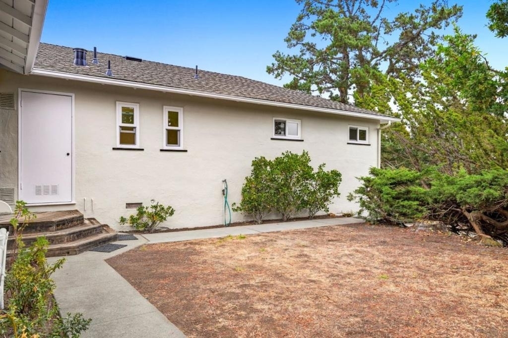 1061 Parrott Drive - Photo 11