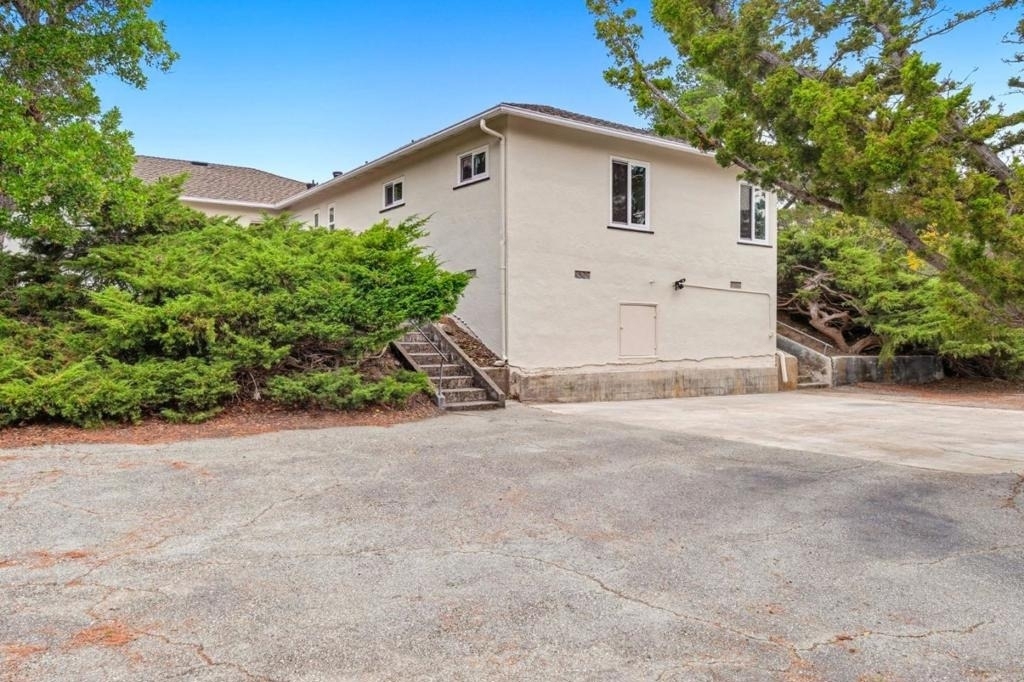 1061 Parrott Drive - Photo 13
