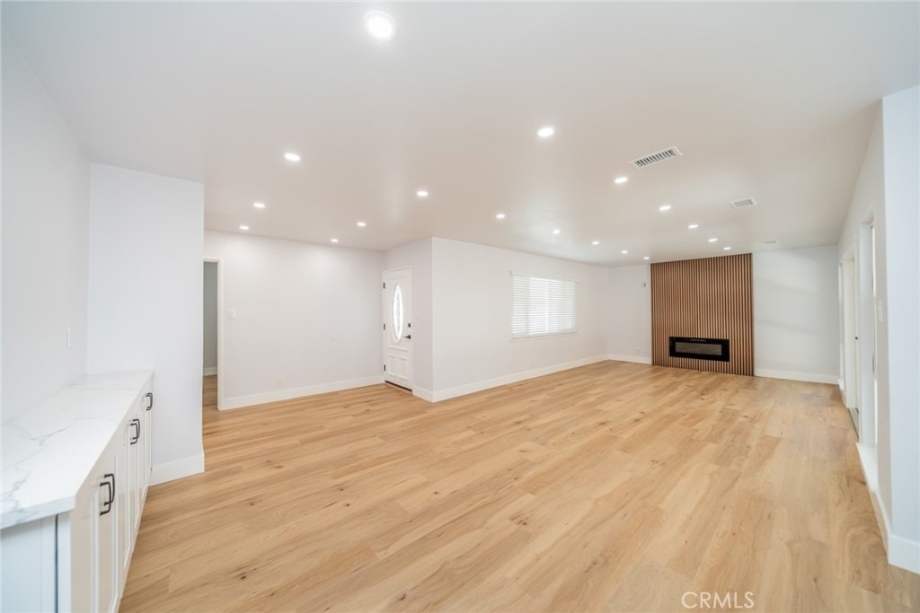 6458 Rhonda Road - Photo 6