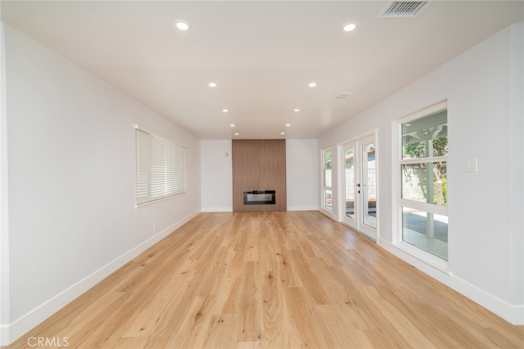 6458 Rhonda Road - Photo 3