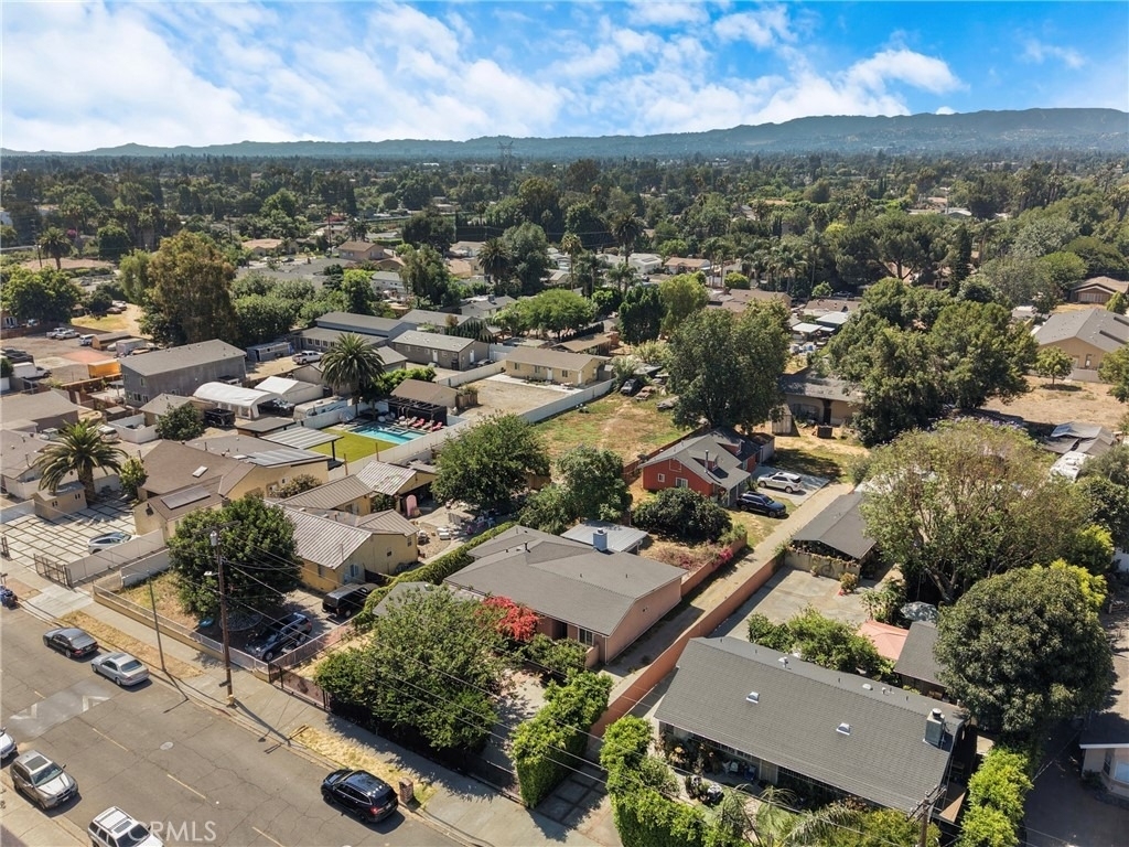 19000 Strathern - Photo 36