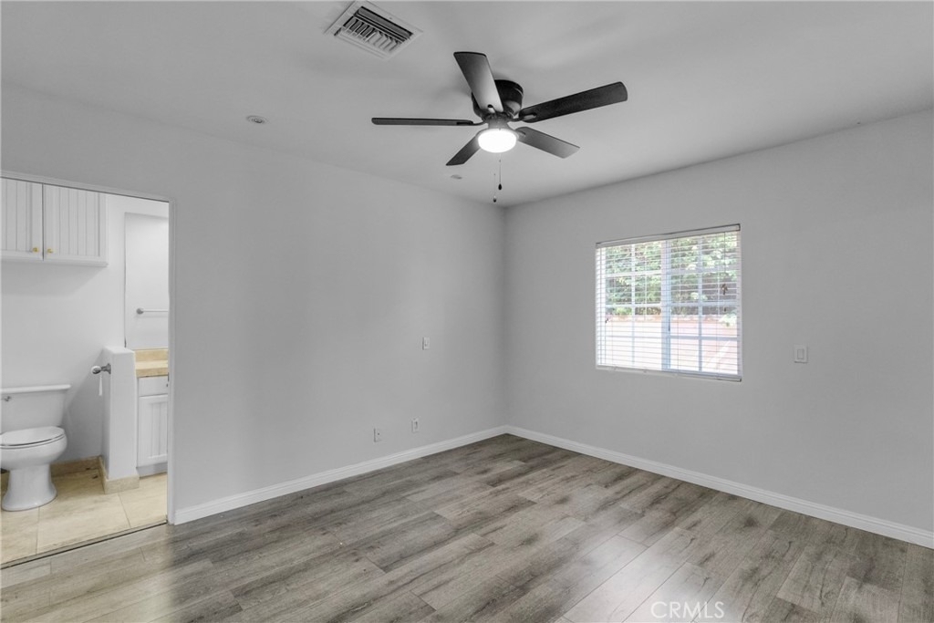 19000 Strathern - Photo 14