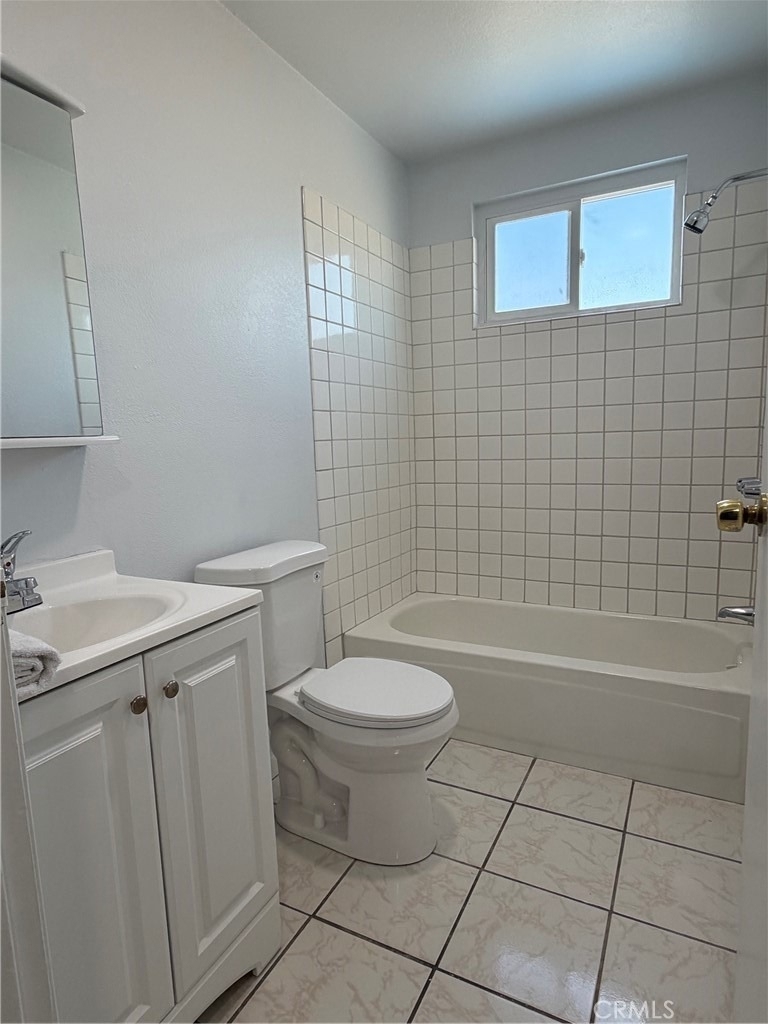 2529 Senta - Photo 5