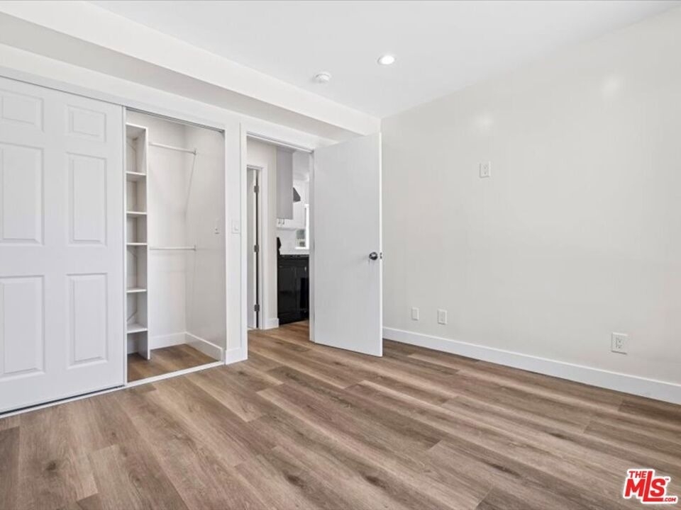 1165 Stanford St - Photo 5