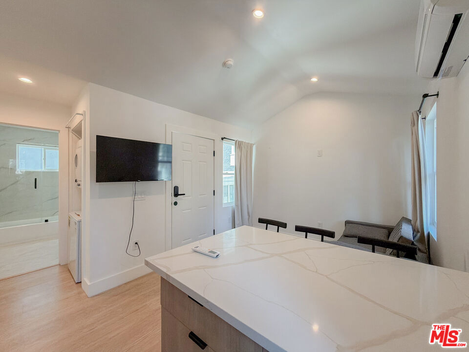 6138 Carlos Avenue - Photo 7