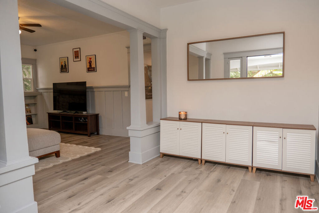 6136 Carlos Avenue - Photo 5