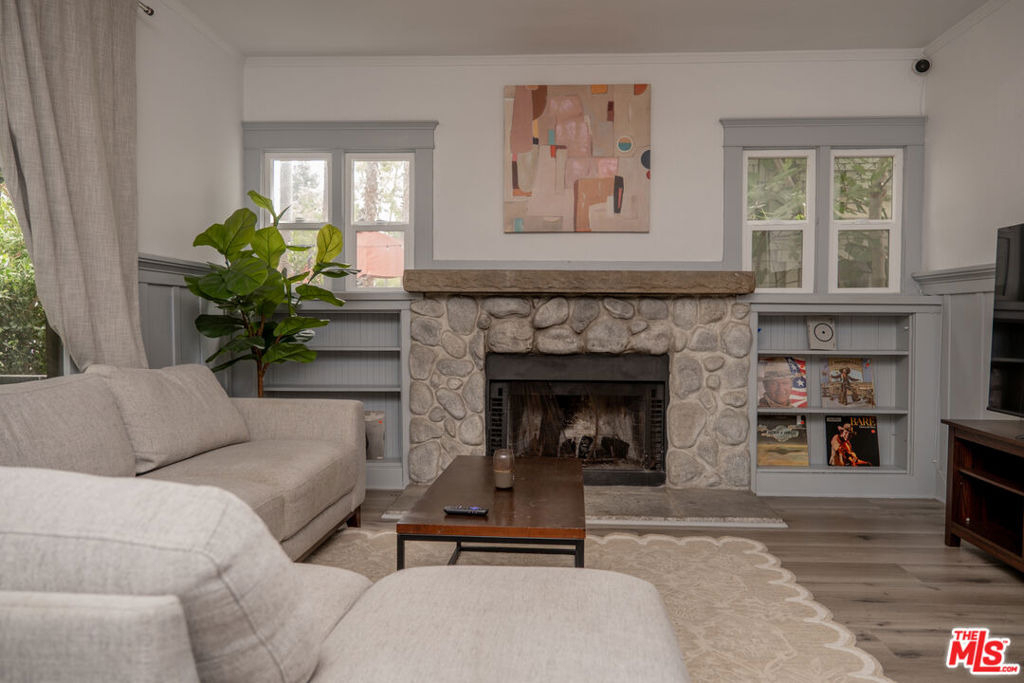 6136 Carlos Avenue - Photo 6