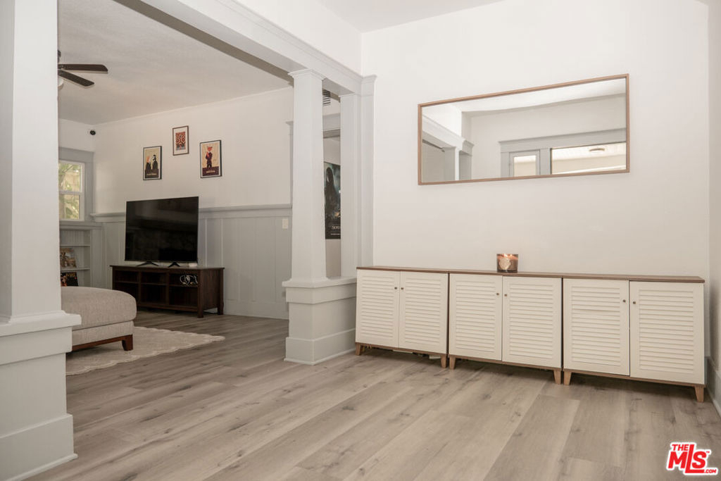 6136 Carlos Avenue - Photo 8
