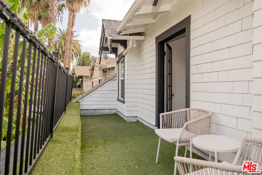 6136 Carlos Avenue - Photo 29