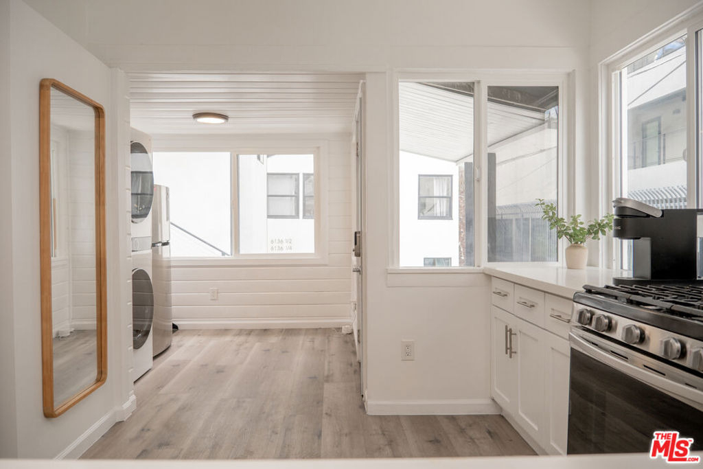 6136 Carlos Avenue - Photo 37