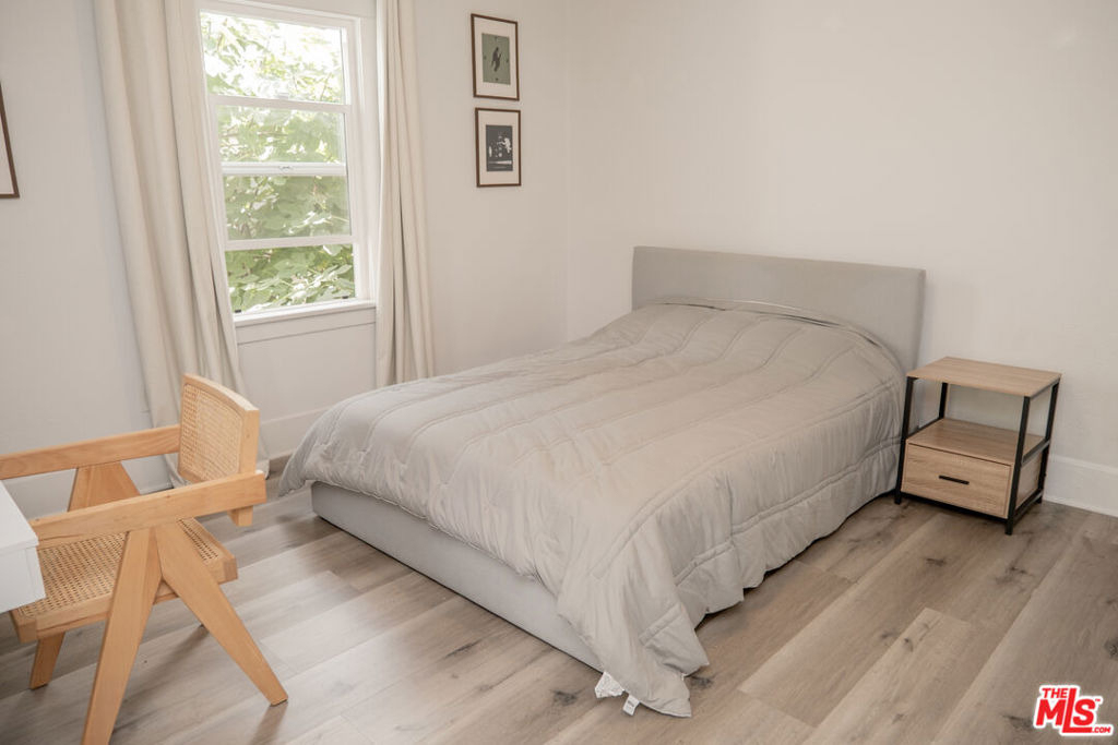 6136 Carlos Avenue - Photo 35