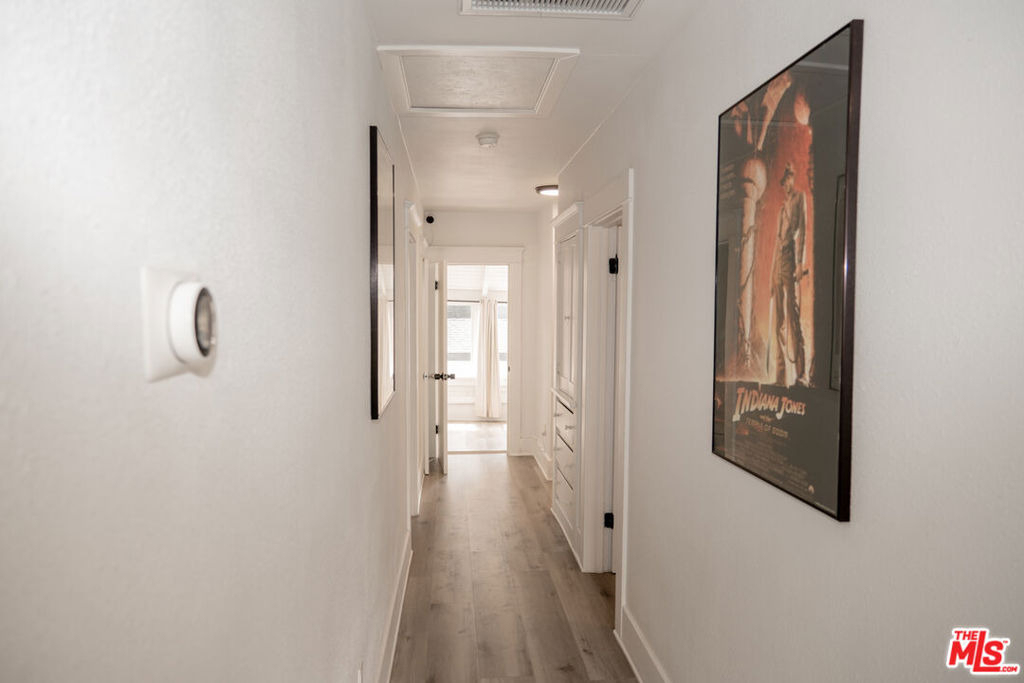 6136 Carlos Avenue - Photo 32